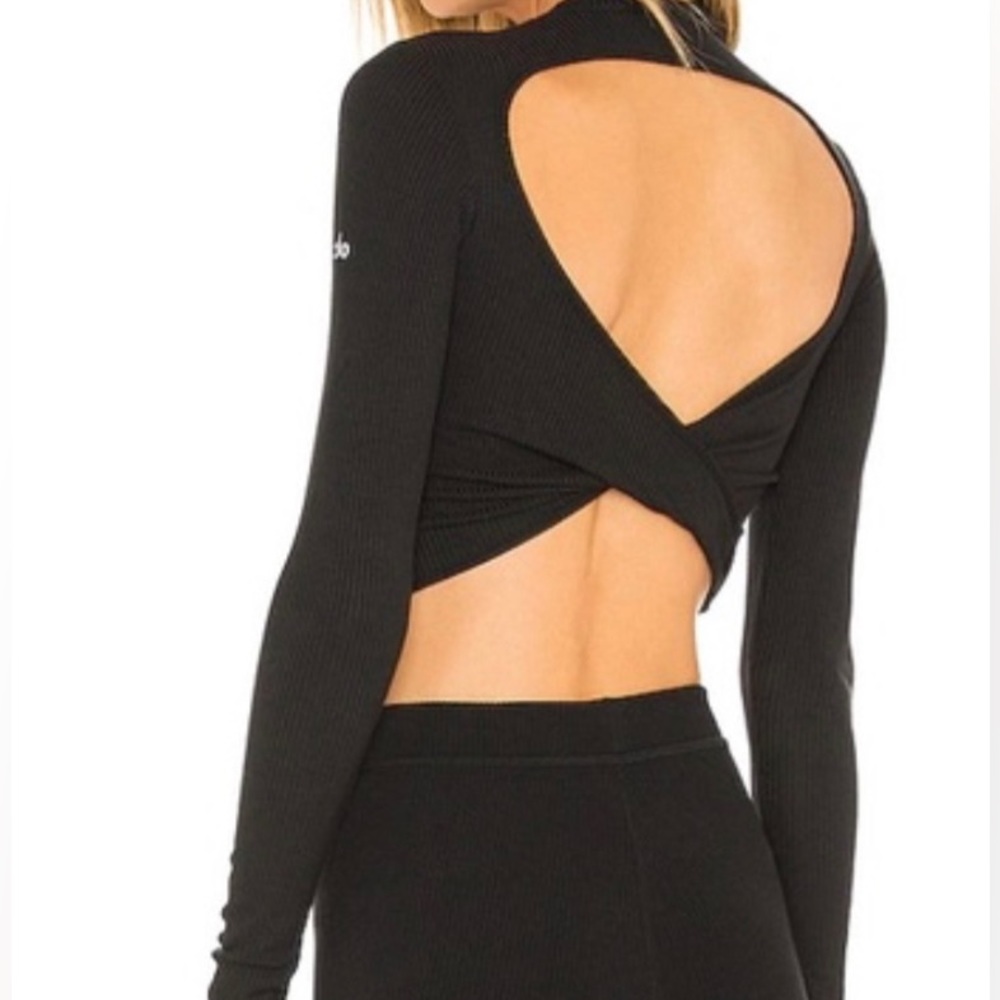 Black Open-Back Long Sleeve Twist Crop Top